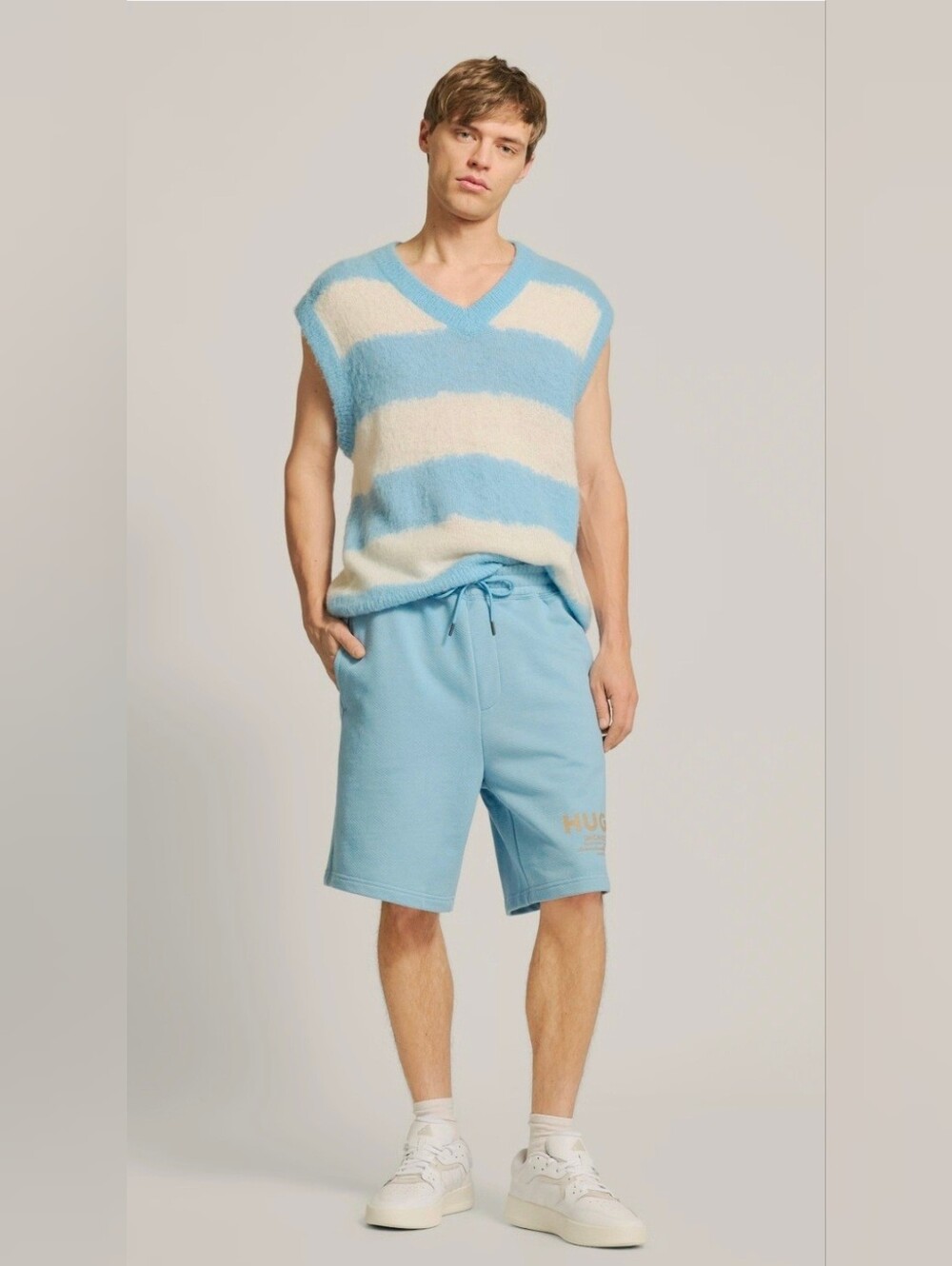 $98 Hugo Boss Mens Drawstring Loose-fit shorts in cotton terry with logo print